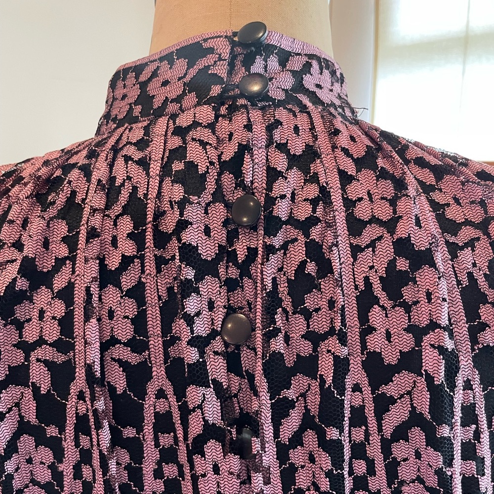 Pink Lace Damianou Dress - Picture 5 of 8